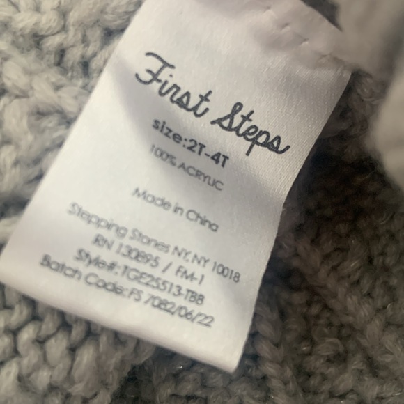 KIDS KNITTED GRAY WINTER HAT!! - Picture 5 of 5